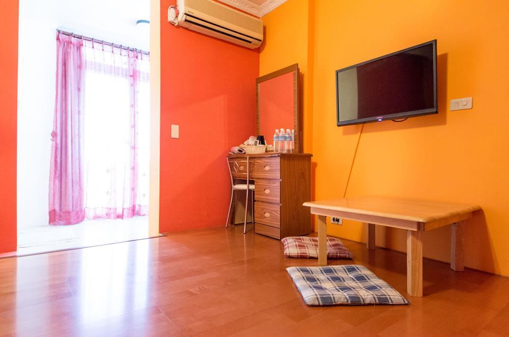 Dog House Panzió T'ai-tung Kültér fotó
